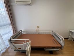 ベッドのある室内