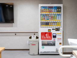 飲み物自動販売機の部屋  