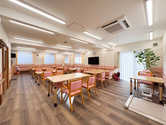広々としたラウンジ