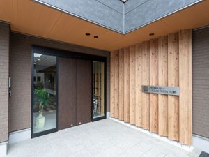 落ち着いたエントランス