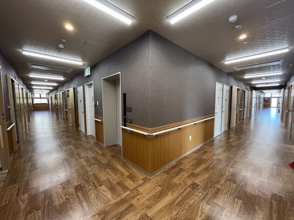 長い廊下の場面