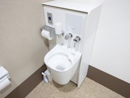 温水洗浄便座のトイレ  