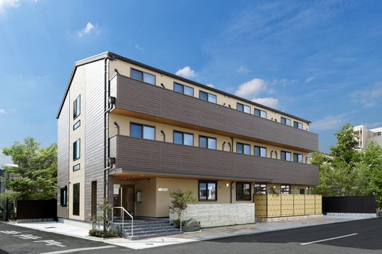 3階建ての施設外観