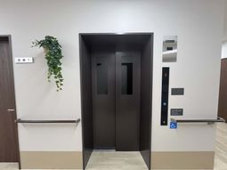 ゆったりとしたエレベーター