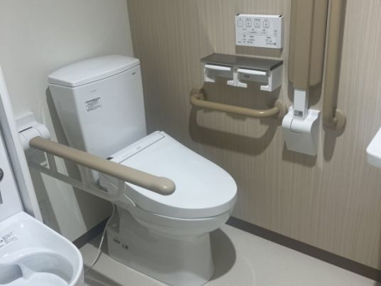 使いやすい手すりのトイレ