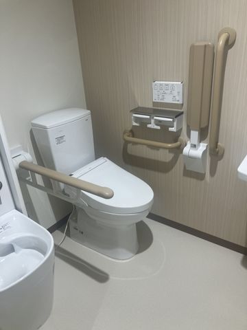 使いやすい手すりのトイレ