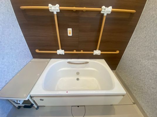 安全手摺付き浴槽