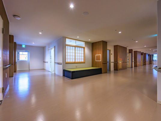 広々とした廊下
