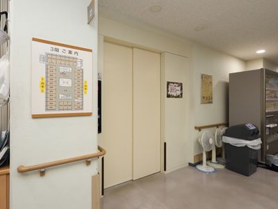 案内図掲示の廊下