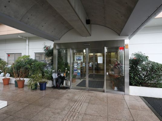 エントランス全景
