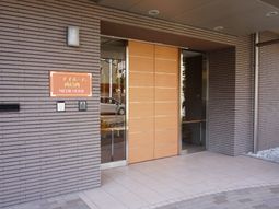 清潔感のあるエントランス