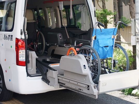 車いす対応送迎車  