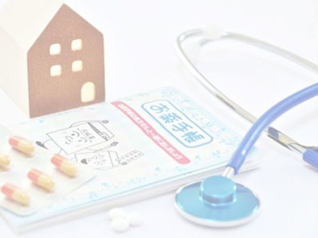 入居者ケアアイテム スタッフイメージ 介護に必要な道具が揃っています。安心できるケアを目指す環境です。