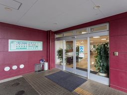広い暖かい入口