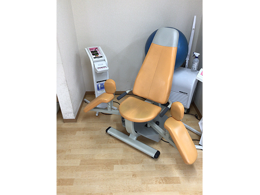 運動機器が配置された部屋