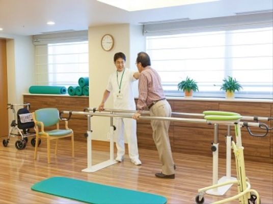歩行支援の訓練風景