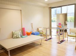 明るいリハビリスペース