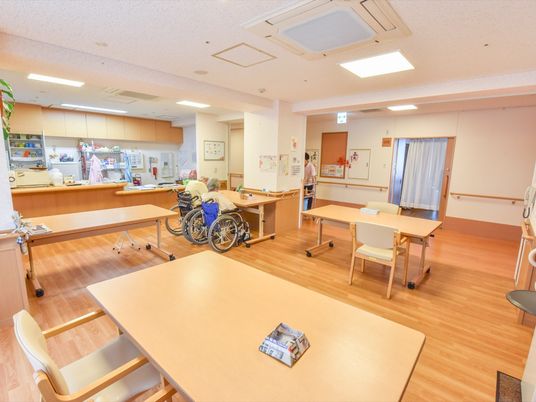 共有スペースと車椅子の方