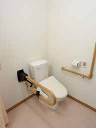 バリアフリーのトイレ設備