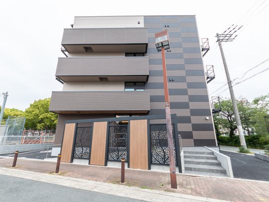 モダンな建物外観