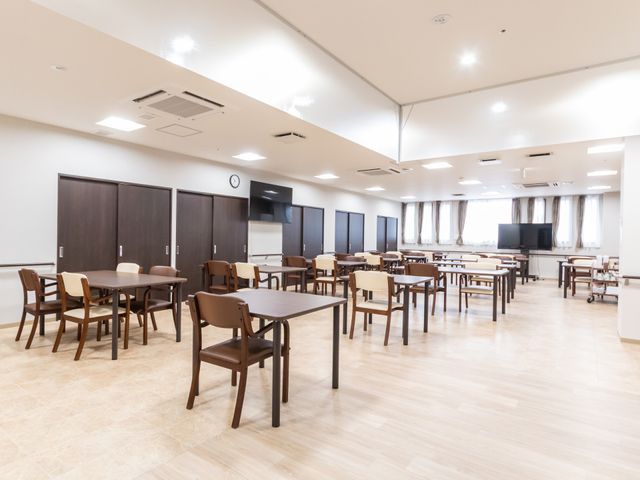 明るい空間のダイニングルーム ダイニングルーム 広々とした明るい空間で、リラックスしながら食事ができるダイニングルームです。