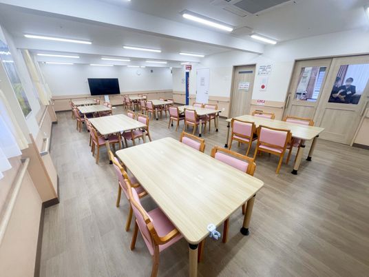 交流が楽しめる食堂