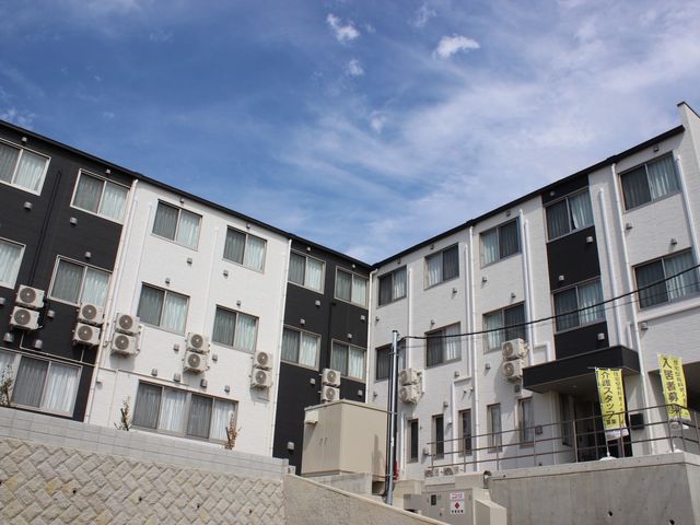 心地よい居住空間の外観 外観 スタイリッシュなデザインと開放的な雰囲気が魅力の建物です。快適な働きやすい環境が整っています。