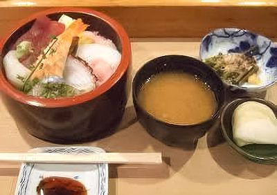 新鮮な料理の食堂