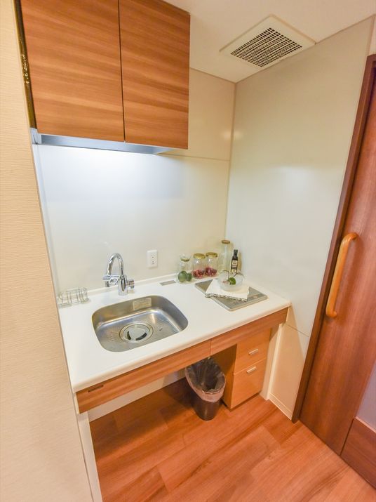 整然とした洗面台エリア