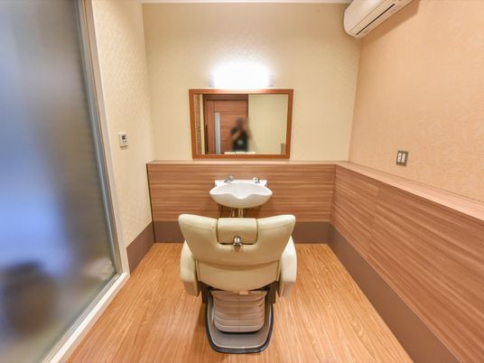 洗面台が設置された居室