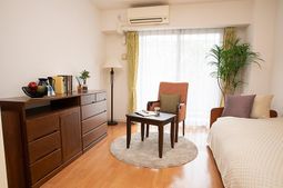 居室のインテリアと窓辺