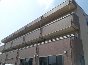 清潔感のある建物の外観