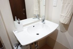 洗面台のクリーンな空間