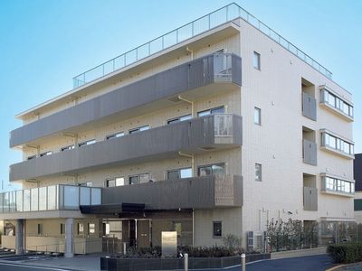 モダンな建物の外観