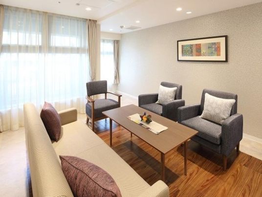 ゆったりとした応接スペース