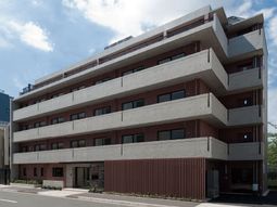 現代的な建物の外観