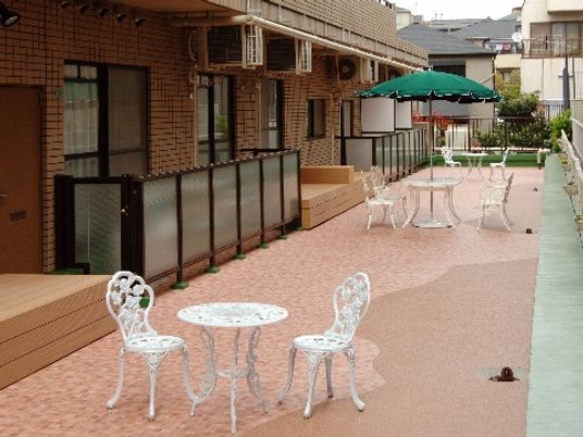 快適な屋外リラックススペース