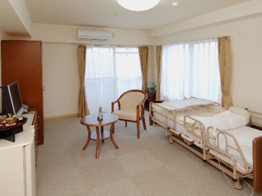 明るい居室風景