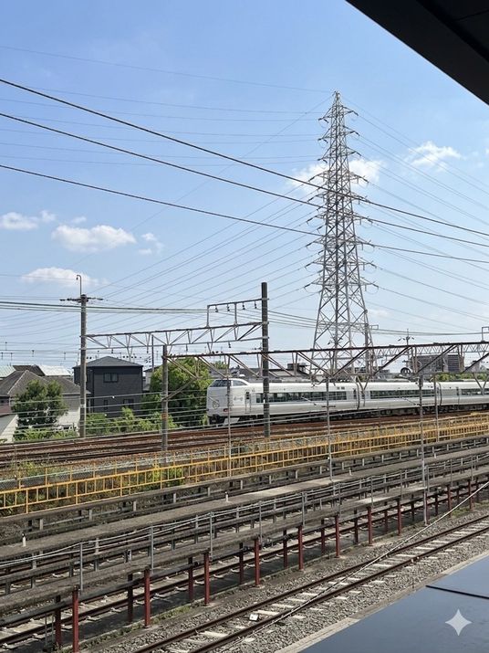 電車と青空の風景