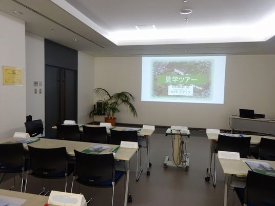 見学会の多目的室  