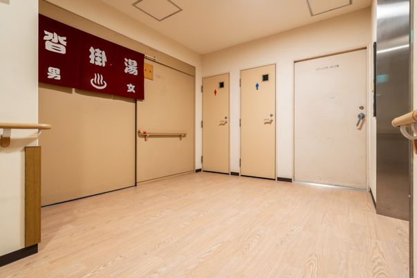 浴室前の廊下