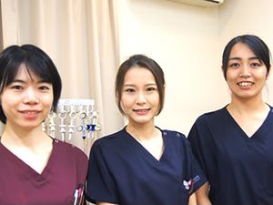 スタッフ3人の集合  