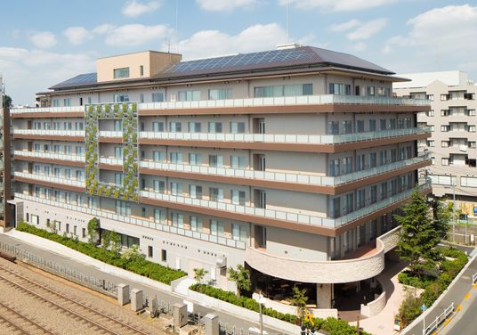 多階層の施設外観