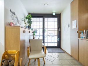 明るい入り口