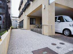 施設の外観