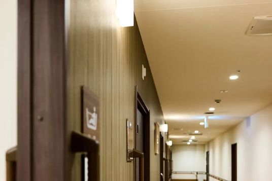 長い廊下の様子