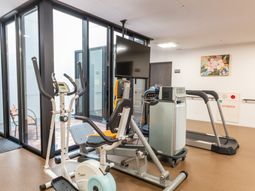 運動機器が整った部屋