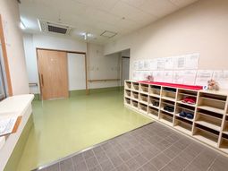 履物収納の廊下
