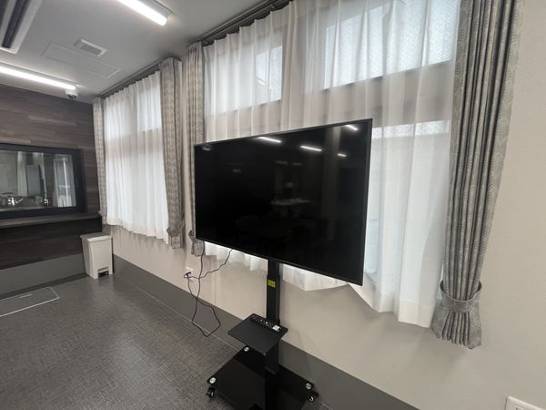 テレビのある共有室  