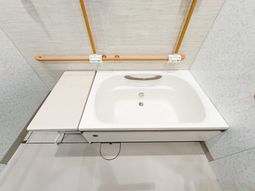 安全設計の浴槽
